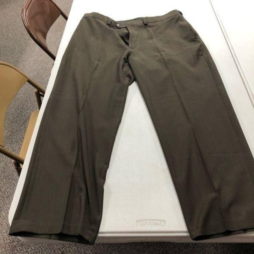 Haggar 40x29 Dark Brown Men’s Dress Pants